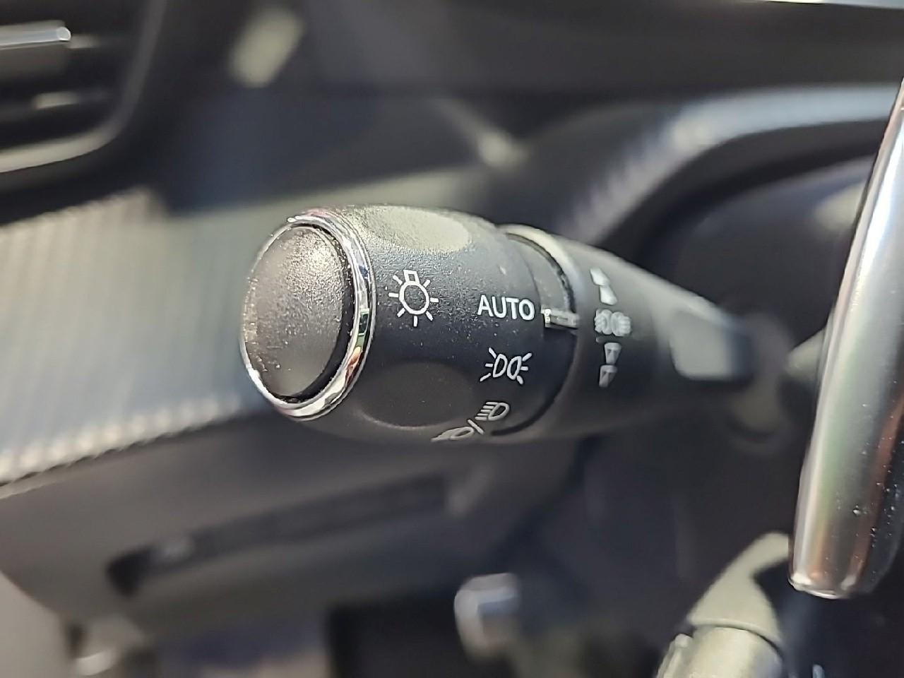 Peugeot 2008 puretech 130 s&s eat8 gt — photo 23