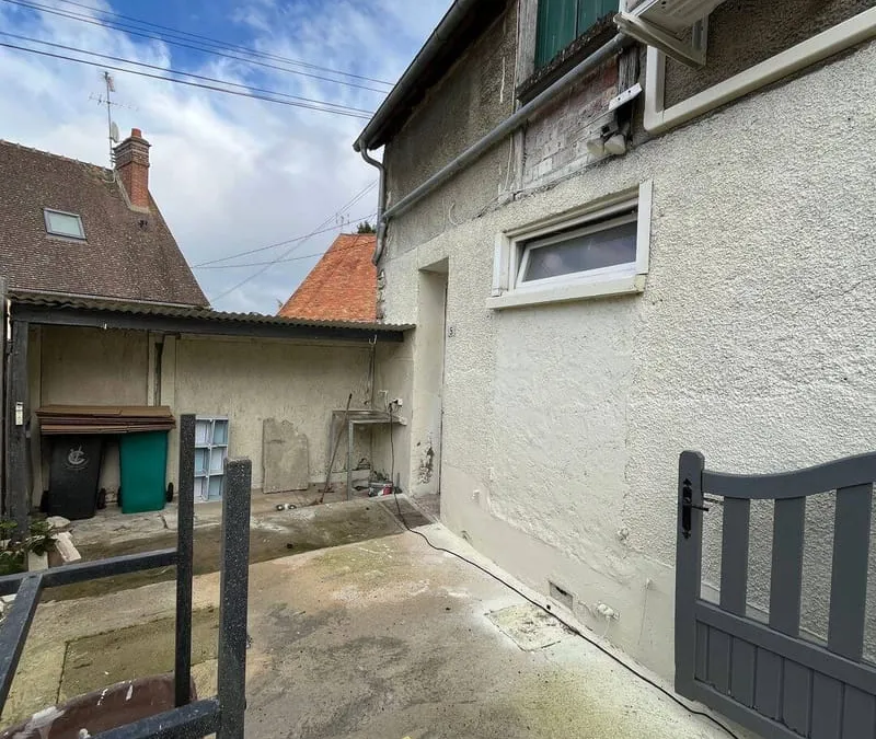 Photo 1