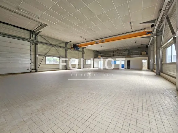 À VENDRE, LOCAL D'ACTIVITE à DOUVRES-LA-DÉLIVRANDE