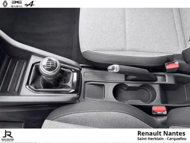 Renault Clio 1.0 tce 90ch evolution — photo 11