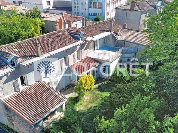 Maison 9 pièces 254 m²