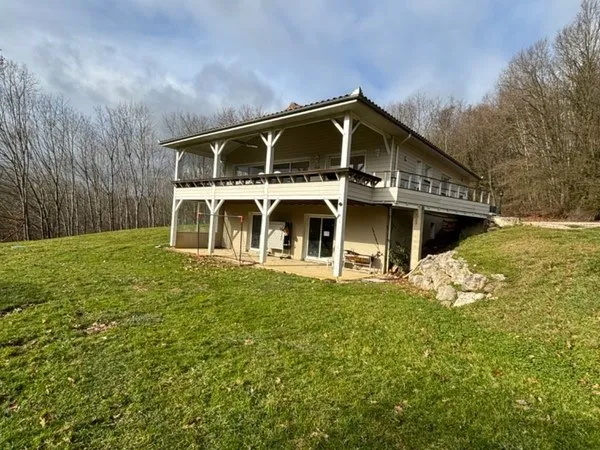 Domaine d'exception de 54 hectares - Calme absolu et nature préservée