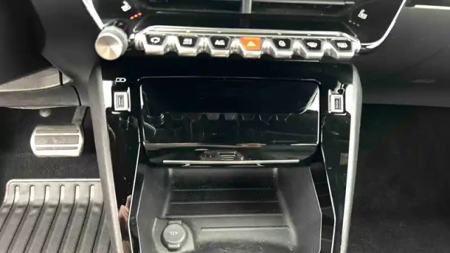 Peugeot 2008 puretech 130 s&amp;s eat8 — photo 110