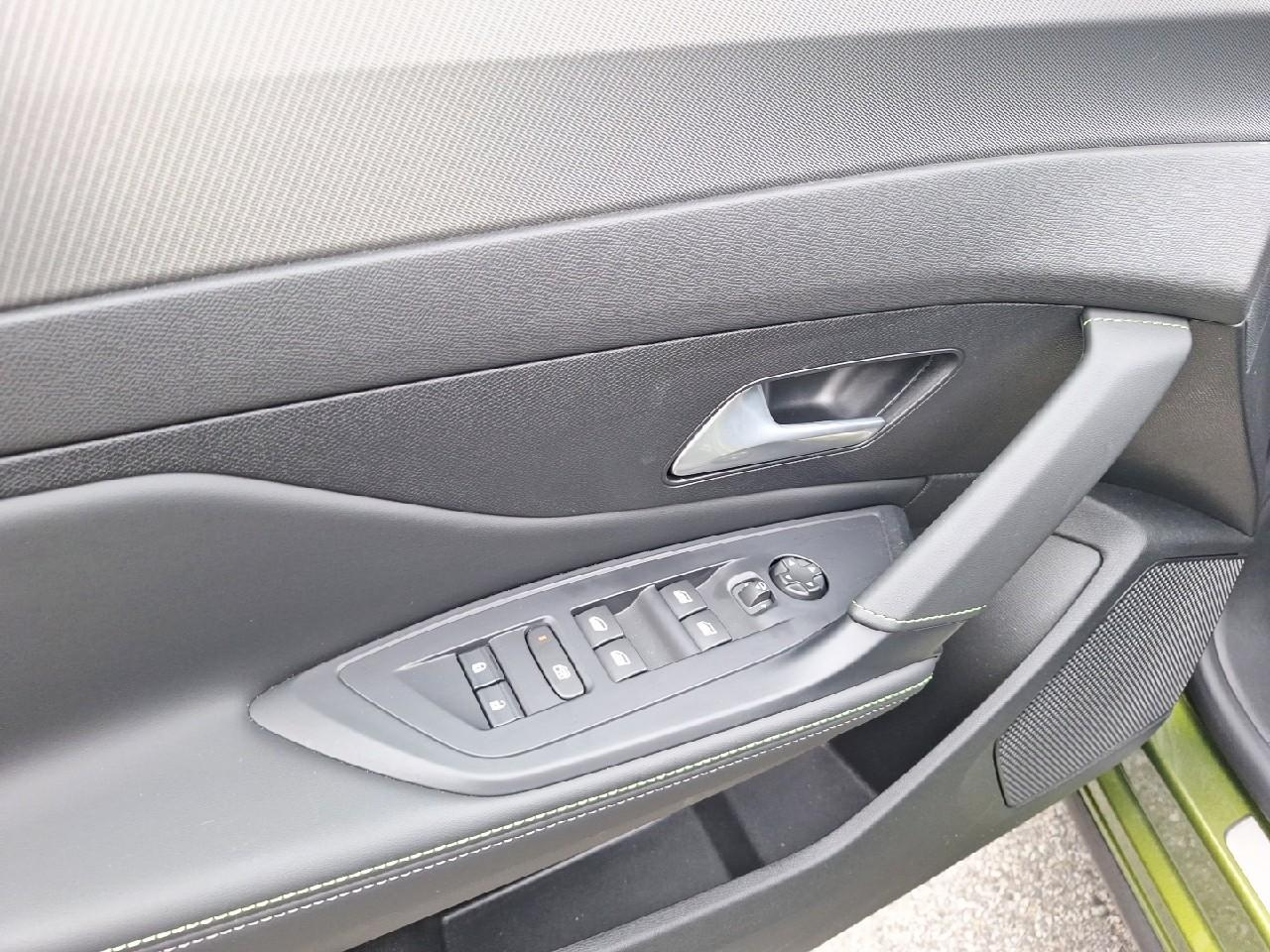 Peugeot 408 electrique 210ch gt exclusive (58kwh) — photo 12