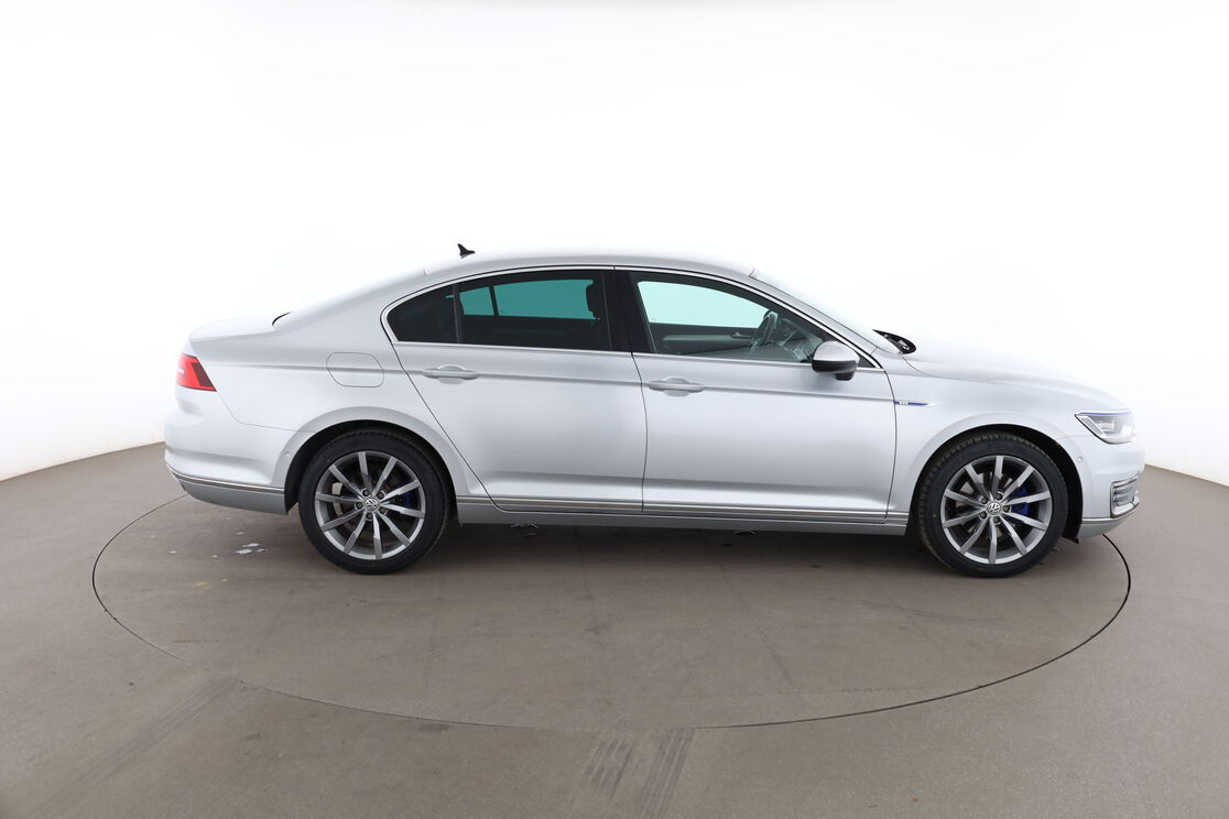 Volkswagen Passat 1.4 TSI GTE DSG6 — photo 6