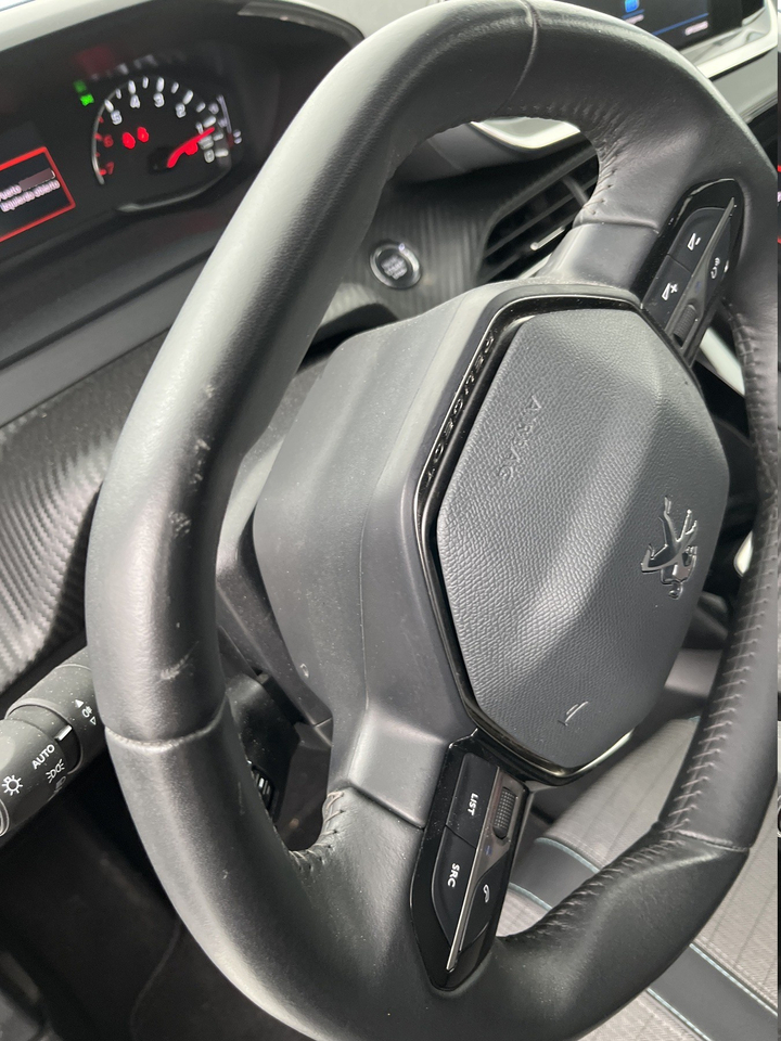 Peugeot 2008 — photo 34