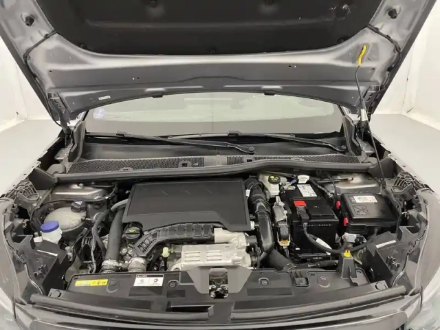 Peugeot 2008 puretech 130 s&amp;s eat8 — photo 21