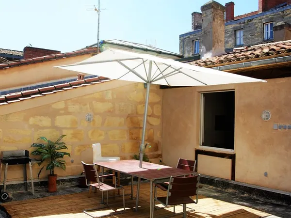 Grand apprt meuble yhper-centre de bordeaux