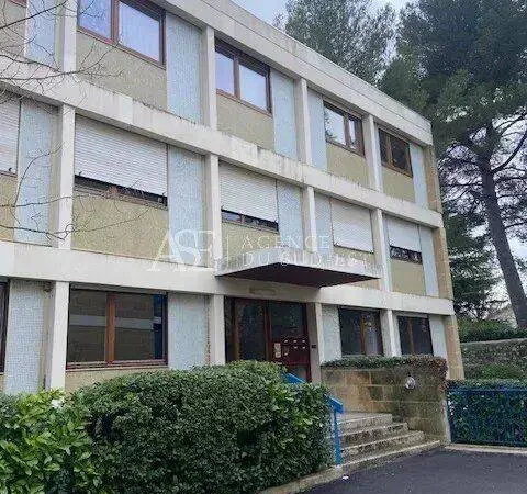 Bureaux 75 m²