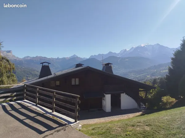 Appartement 2 pièces 56m² en rez de jardin dans chalet en copro