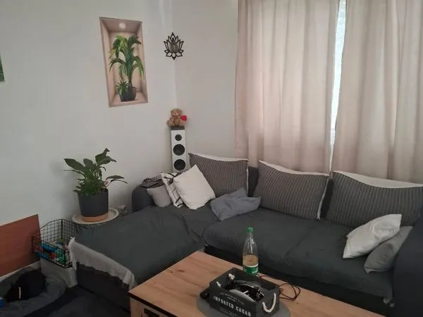 Location F2