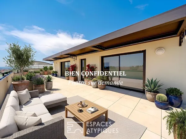 Duplex dernier étage avec rooftop et aperçu mer