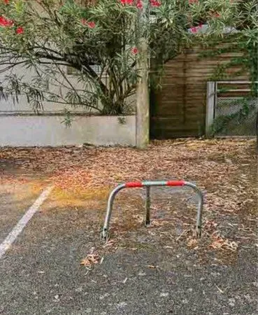 Loue place parking aérien