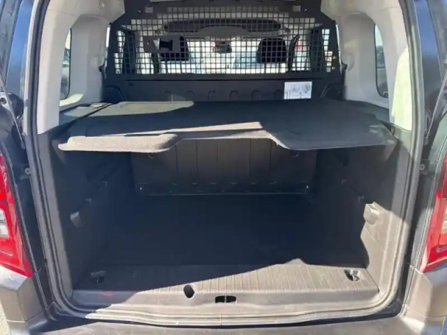 Citroën Berlingo taille m - 1.5 bluehdi 130ch s&amp;s max eat8 5 places — photo 6