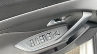 Peugeot 308 PHEV 180ch Active Pack e-EAT8 — photo 12