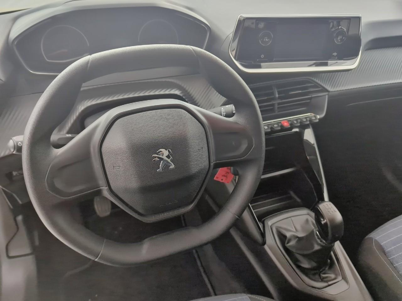Peugeot 208 puretech 75 s&s bvm5 like — photo 14