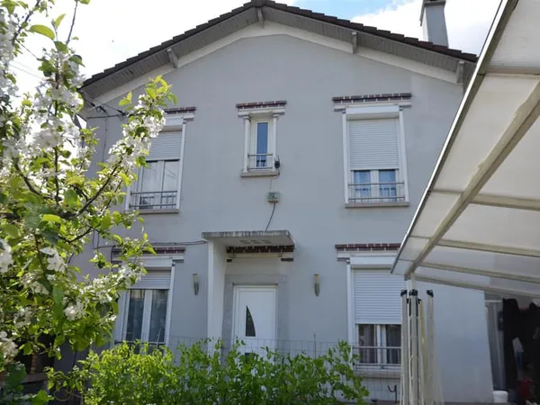 Maison de 5 pièces de 96 m2 habitable, centre ville à pied B