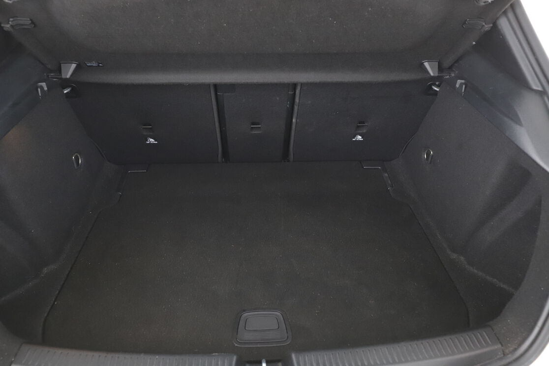 Mercedes-Benz Classe A 180 d AMG Line 7G-DCT — photo 16
