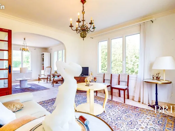 Propriété 6 pièces 146 m²