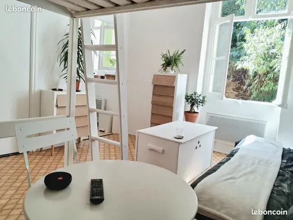 Mignon studio 19m2 meublé ville ts commerces (nature, montagnes et mer)