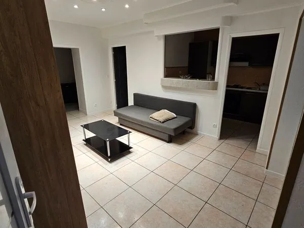 T1 BIS MEUBLÉ 35 m² - 700 CC - TBE - BELLEGARDE-SUR-VALSERINE - DISPONIBLE IMMÉDIATEMENT