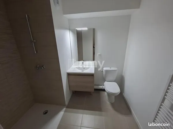 Studio 1 pièce 25 m²