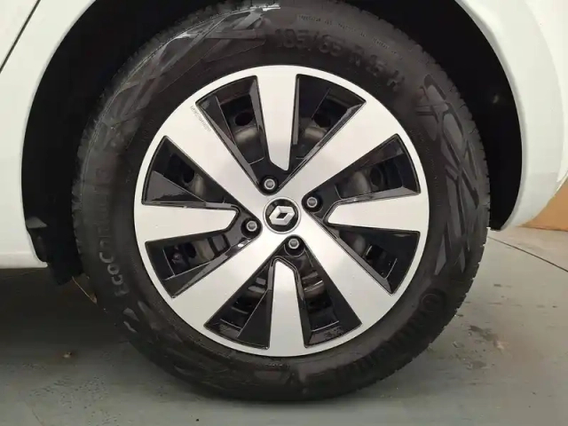 Renault Clio tce 90 — photo 21