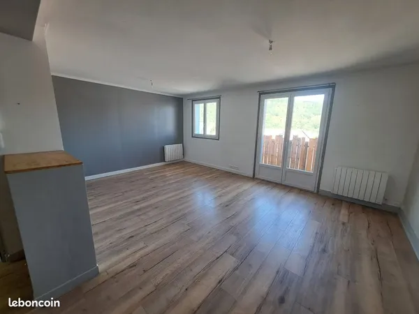 T3 rénové 62 m² - Très lumineux & traversant - Sans vis-à-vis - Balcon