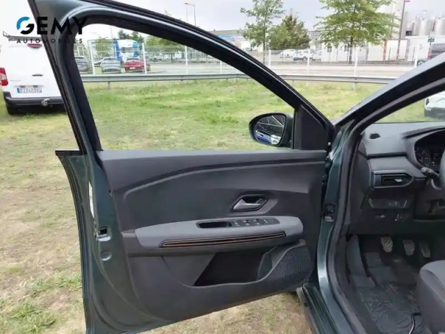 Dacia Jogger eco-g 100 5 places gsr2 — photo 15