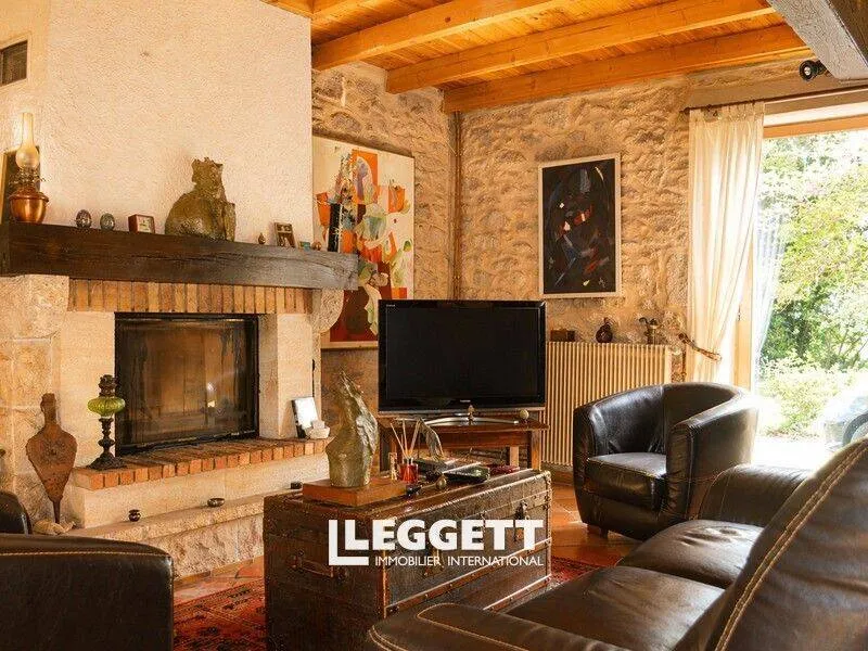 Photo 6