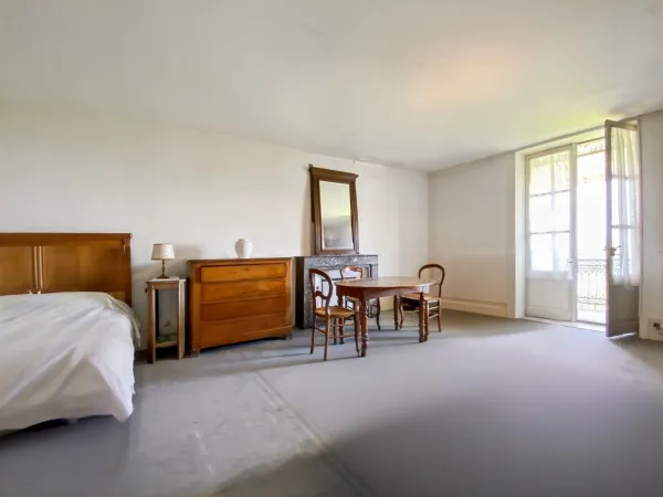 Propriété 6 pièces 234 m²