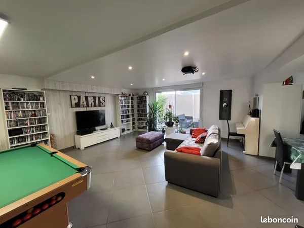 Maison 5 pièces 180 m²