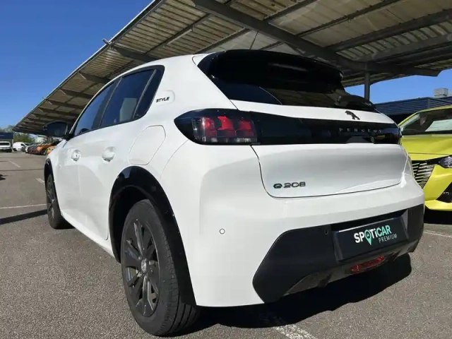 Peugeot 208 electrique 50 kwh 136ch — photo 2