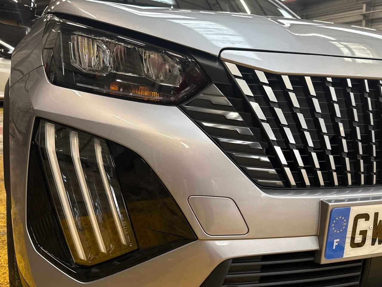 Peugeot 2008 1.2 puretech 130ch s&s allure eat8 — photo 13
