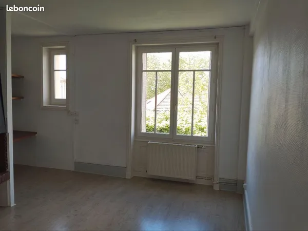 T2 50m2 avec balcon secteur iut et rue piétonne