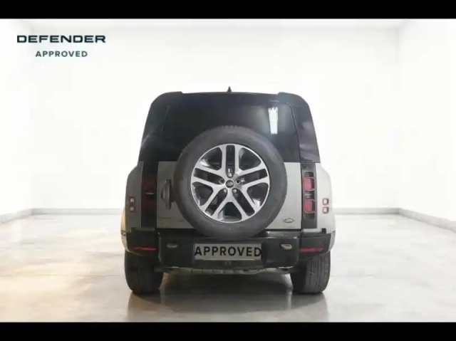 Land Rover Defender 110 2.0 p400e x-dynamic se — photo 4