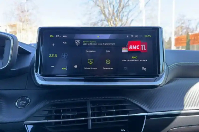 Peugeot 2008 hybrid 136 e-dcs6 — photo 51