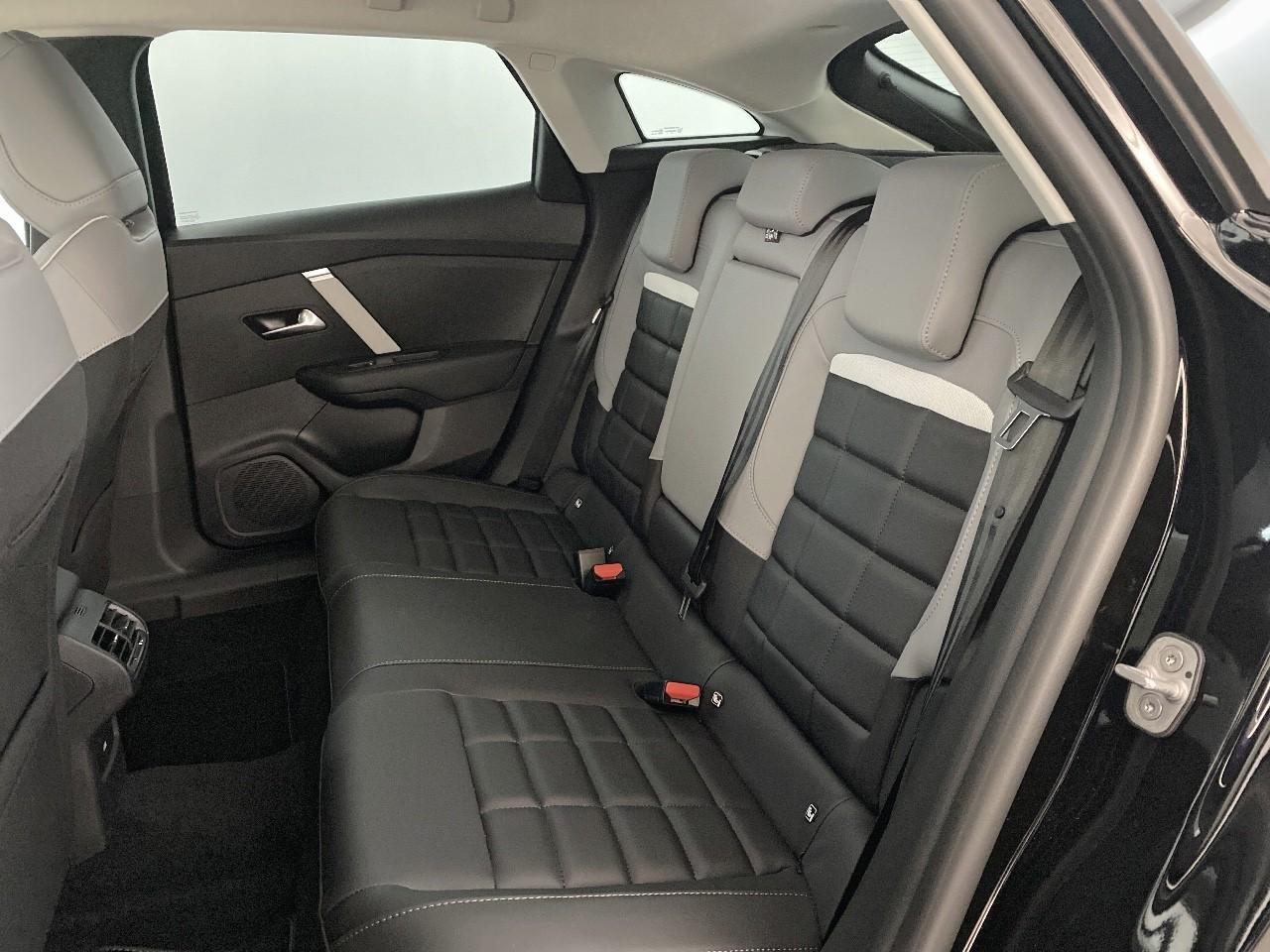 Citroën C4 hybride 136 e-dcs6 max — photo 10