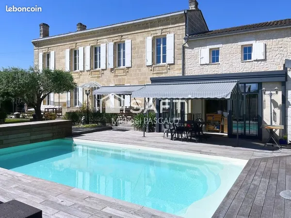 Propriété 8 pièces 246 m²