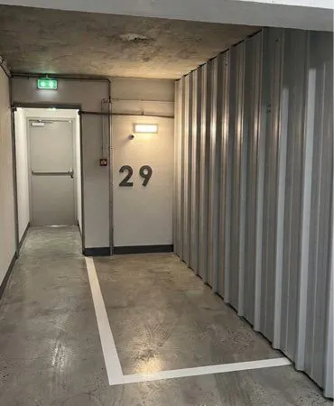 Location parking moto