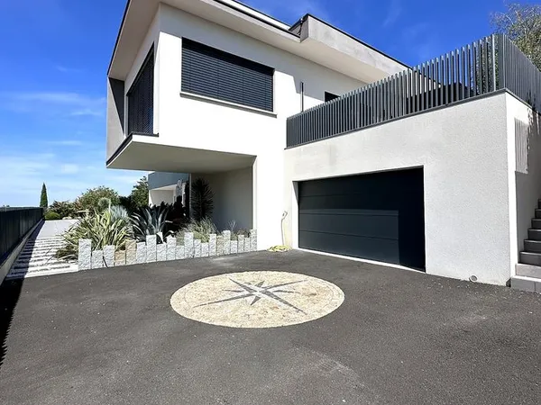 Veyre-Monton - Villa d'architecte 260 m² -