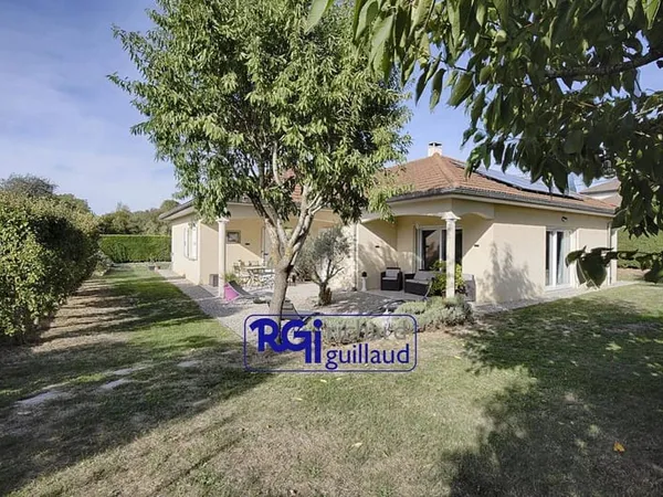 Maison de plain-pied 6 pièces 133 m²