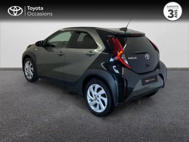 Toyota Aygo x 1.0 vvt-i 72ch design s-cvt — photo 2