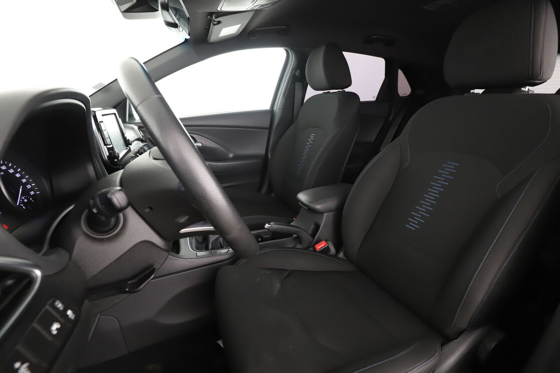 Hyundai i30 1.0 T-GDi Edition 1 — photo 9