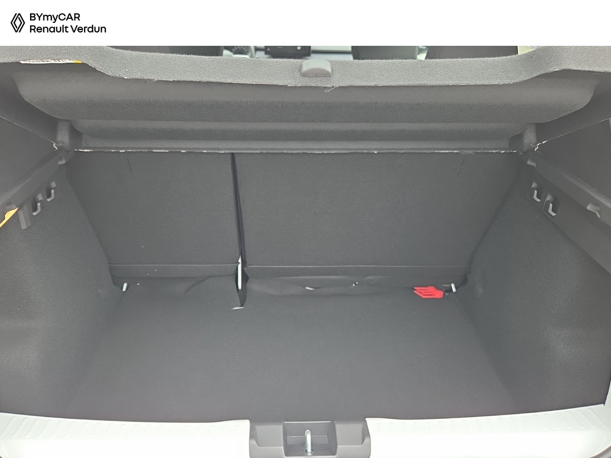 Dacia Sandero TCe 100 — photo 13