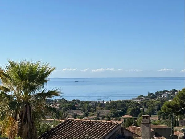 Maison vue mer à rénover - terrain 1079 m2