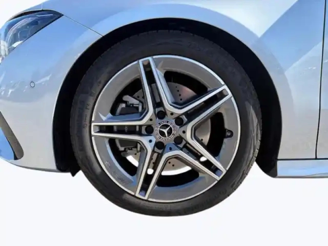 Mercedes Cla 200 d shooting brake amg l — photo 9