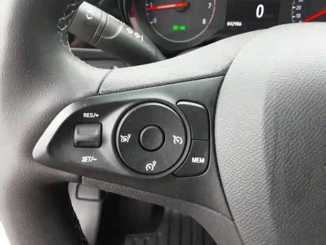 Opel Corsa 1.2 75 ch bvm5 — photo 64