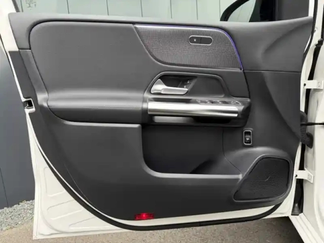 Mercedes Classe B 180 d progressive line edition — photo 19
