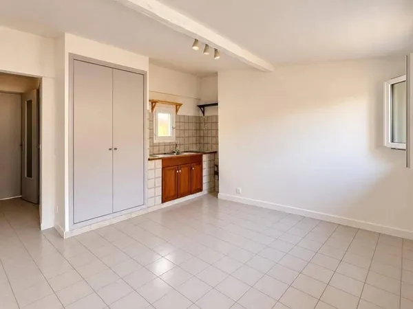 Studio 1 pièce 18 m²